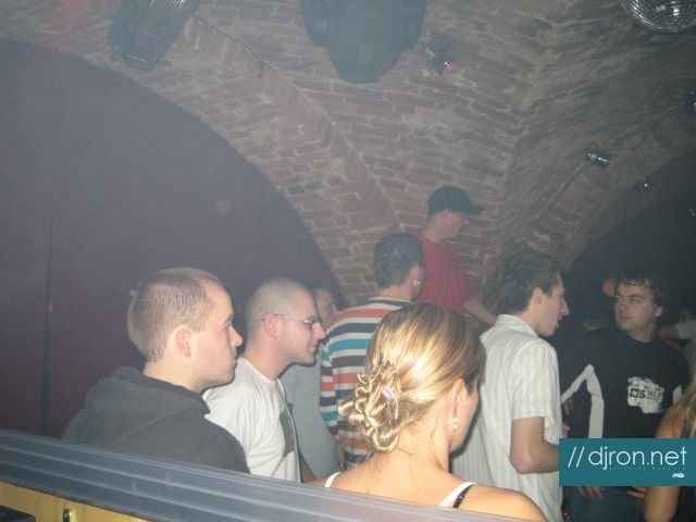img 049.jpg